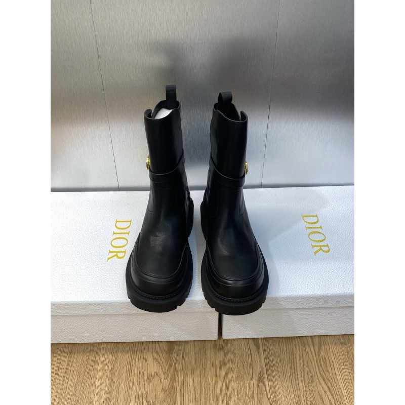 ch**an D*or boots